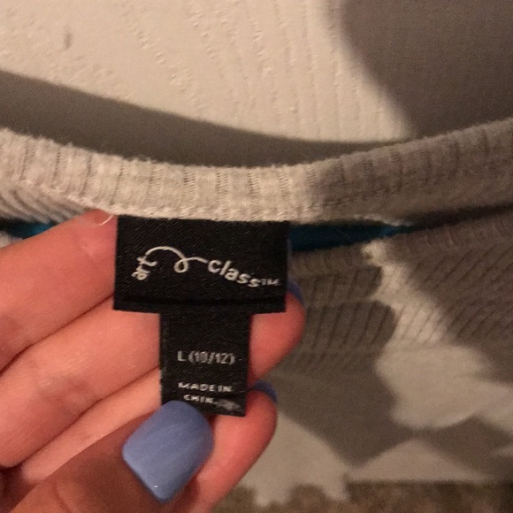 Art class top super cute - Picture 3 of 3